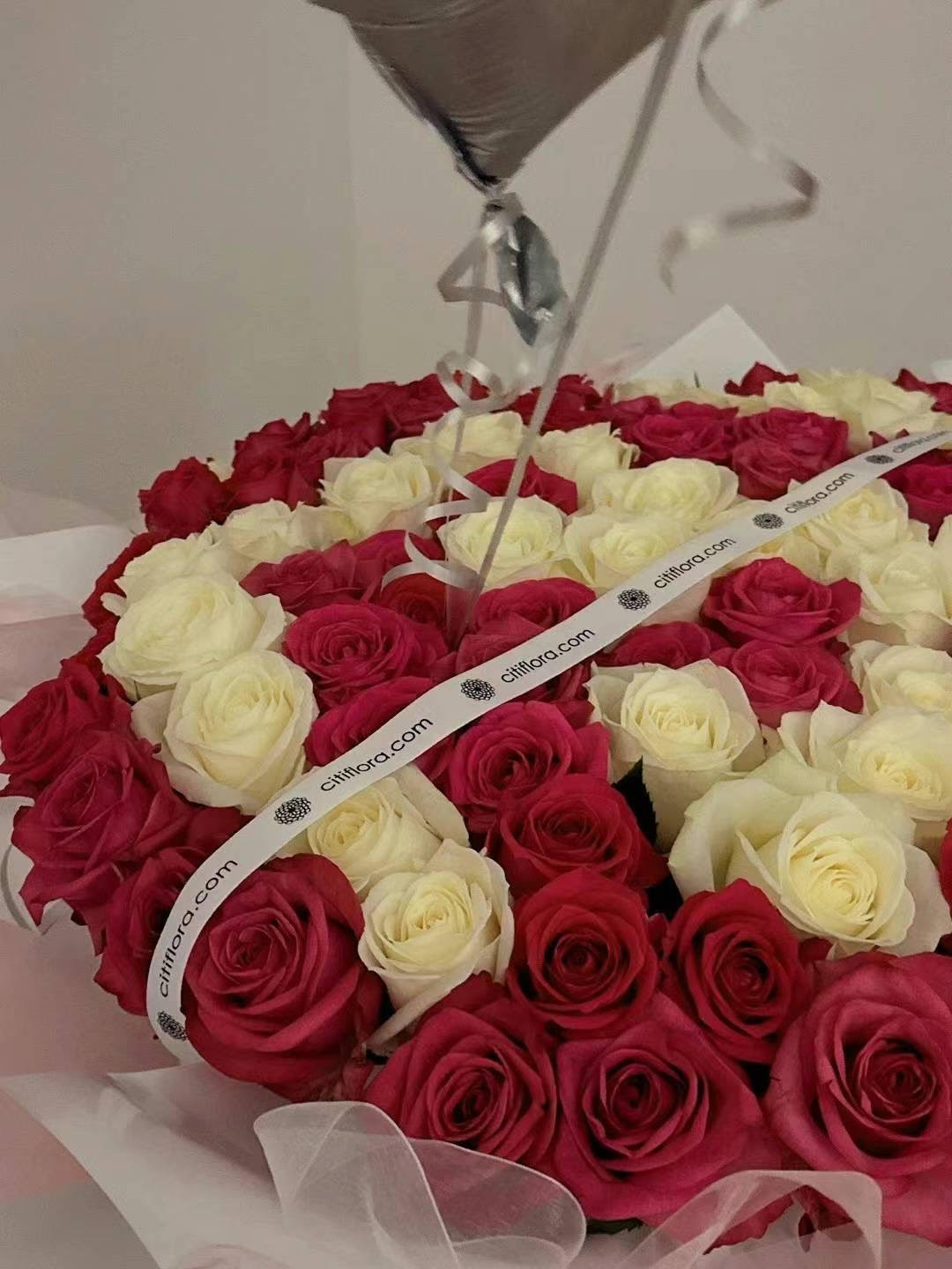 (AVO) 99-Roses Bouquet