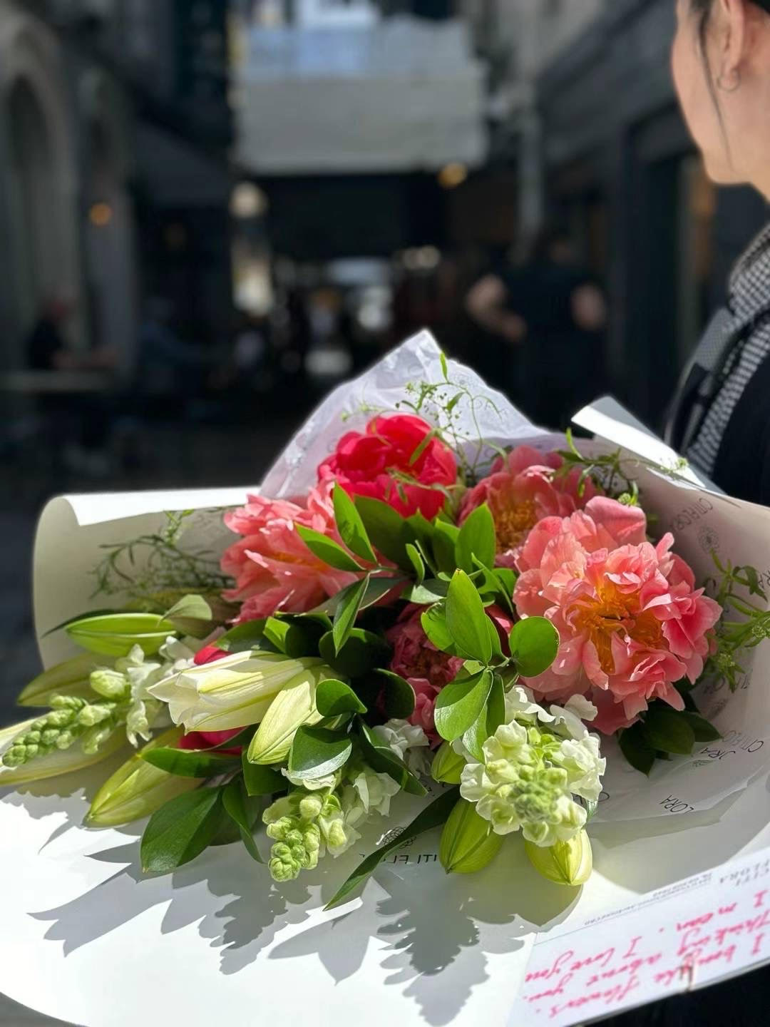 (FO10) Lilies and Peonies Bouquet