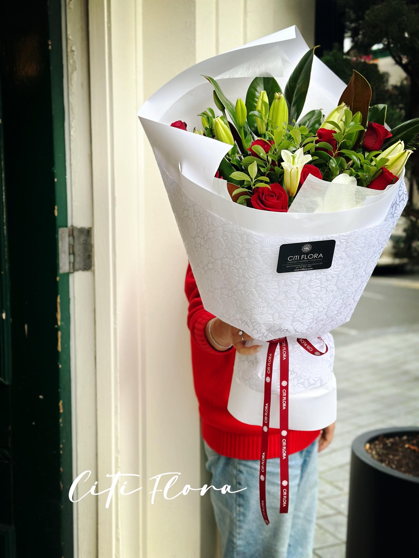 (A10) Lilies and Roses
