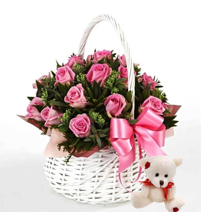 AV21 Pink Roses in a Basket Citi Flora