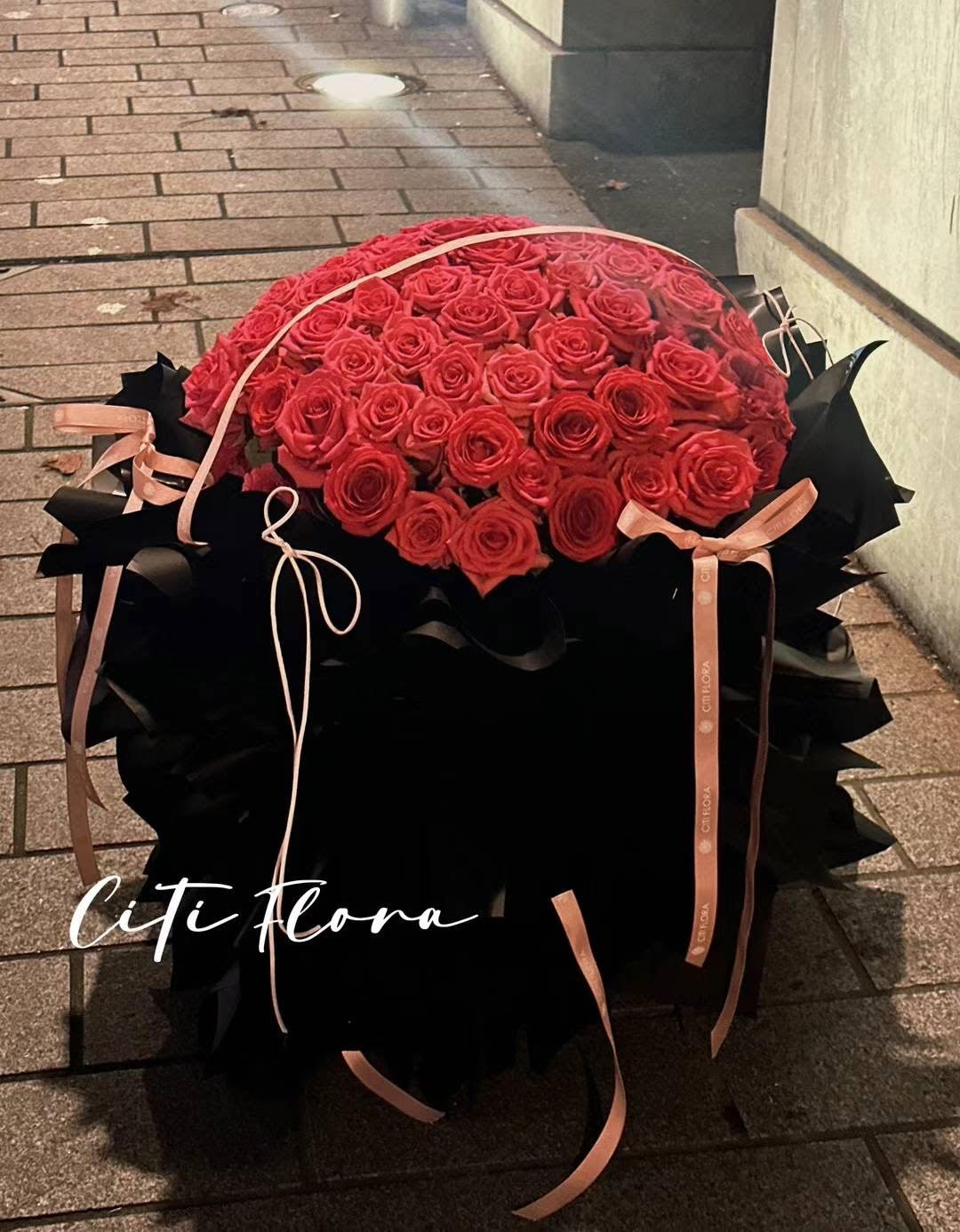 (AVO) 99-Roses Bouquet