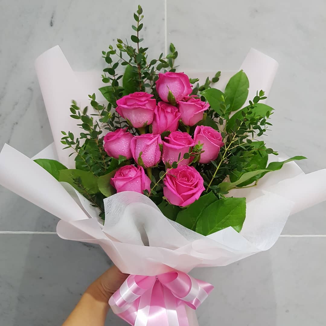 (AV18) Romantic Pink Roses